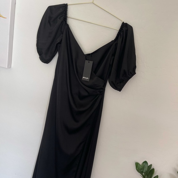 Nasty Gal Satin Short Sleeve Maxi Dress Sz 8 - Picture 2 of 8